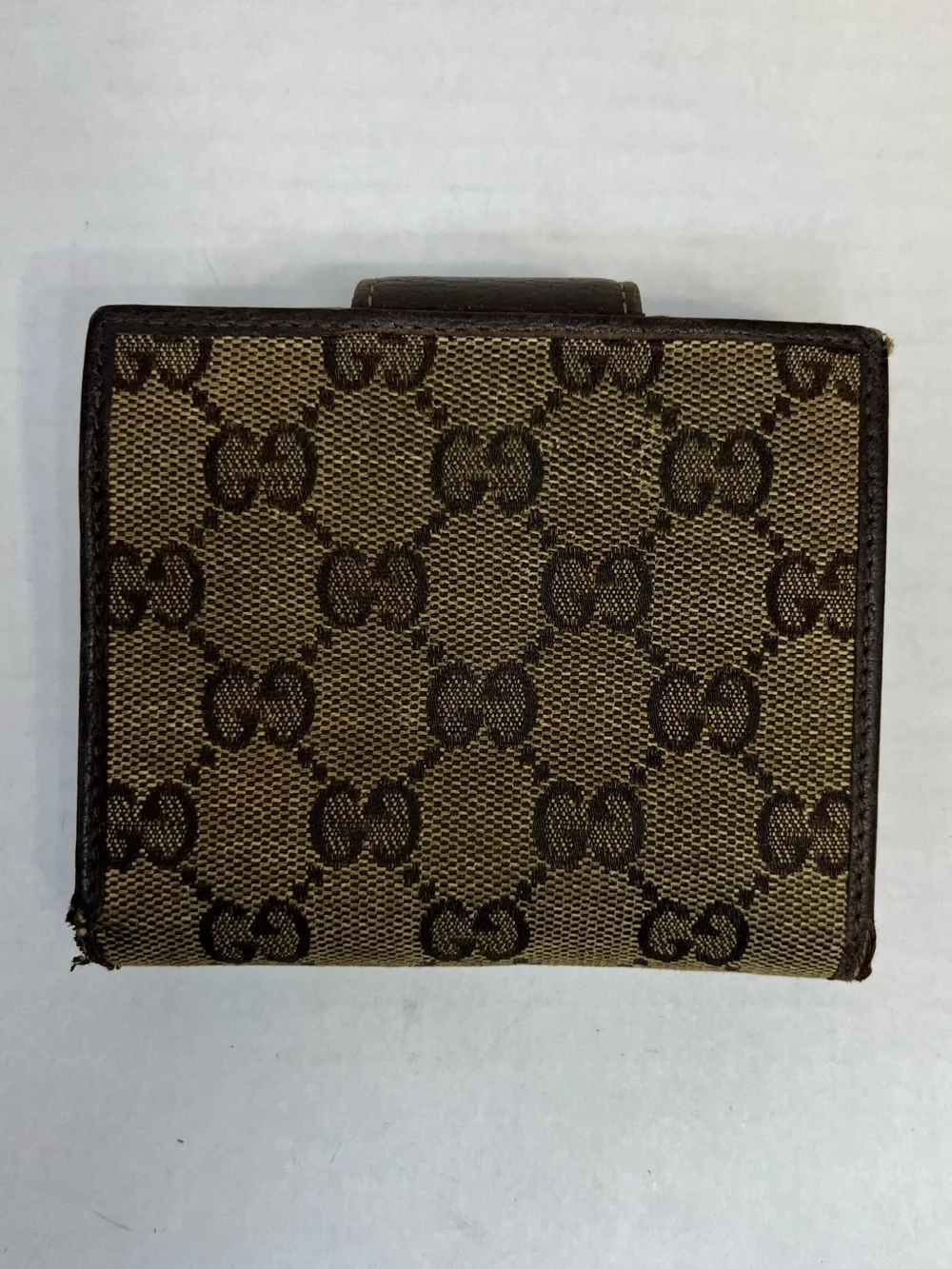 Gucci Abbey D-Ring Compact Wallet